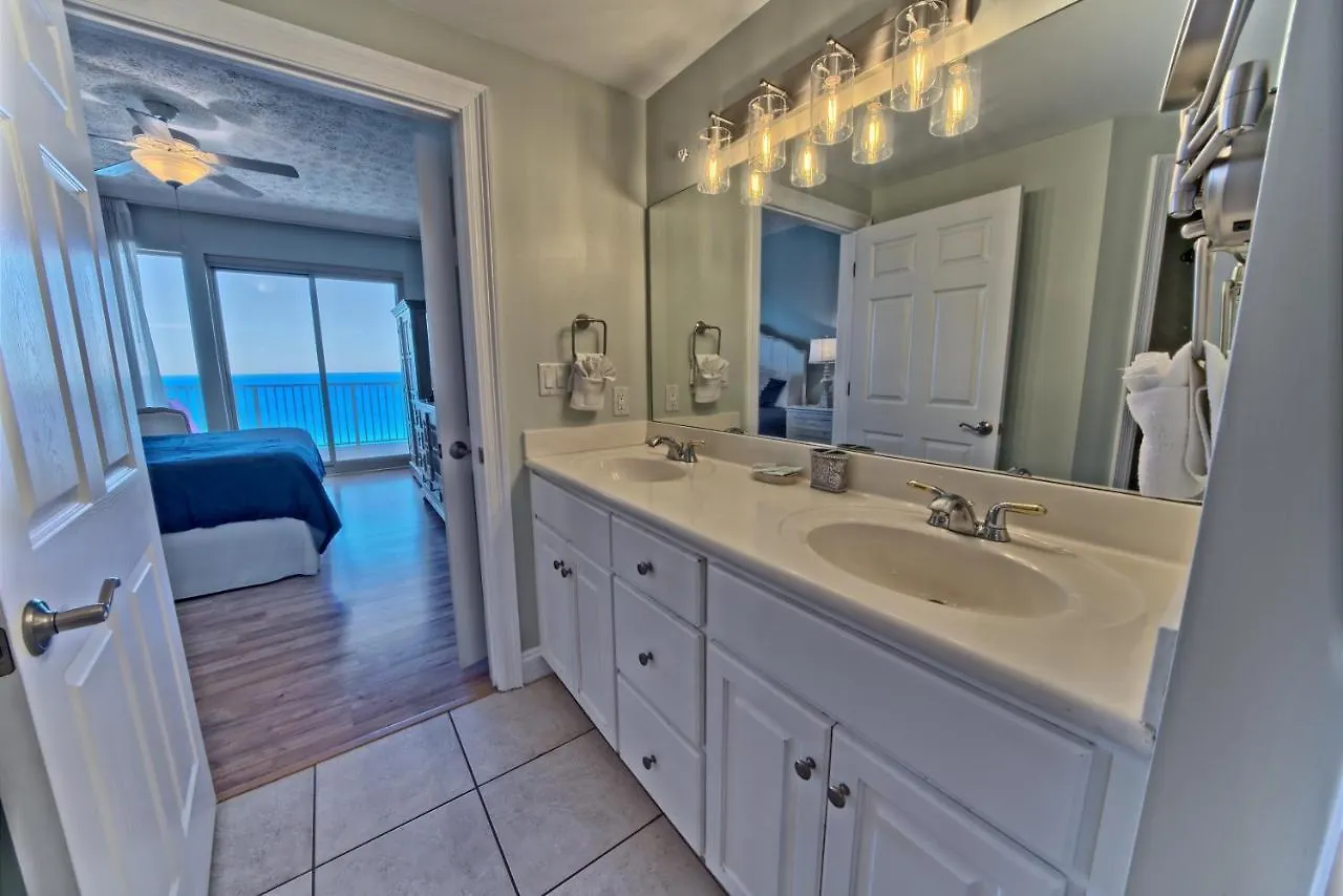 Cozy Oceanfront Condo With Beachside Pool - Unit 1602 Panama City Beach 0*,  Estados Unidos da América